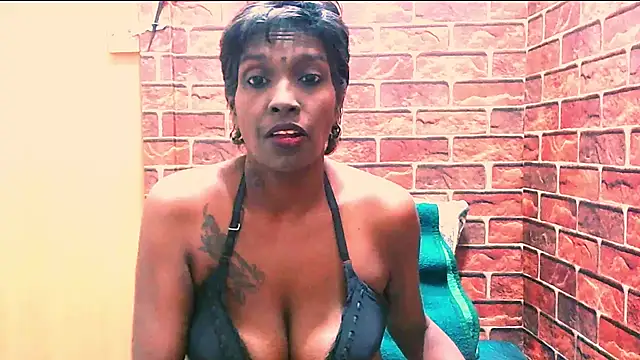 Fuckable Nasty MILF online show from 07.09.26