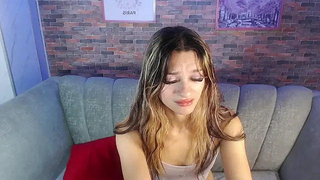 Snapshot of Laurita_b chatting on 02.08.25 Laurita b online show from 02.08.25