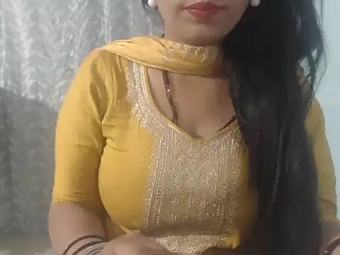 cute-priy online show from 02.27.25