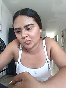 Snapshot of sexy-latin10 chatting on 02.25.26 sexy-latin10 online show from 02.25.26