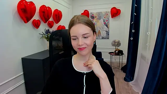 Snapshot of MileyWings chatting on 02.07.26 MileyWings online show from 02.07.26