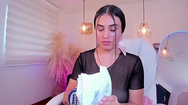 Alheli 16 online show from 11.21.25