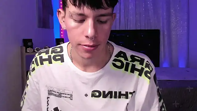 Snapshot of DominicPrince chatting on 12.18.24 DominicPrince online show from 12.18.24