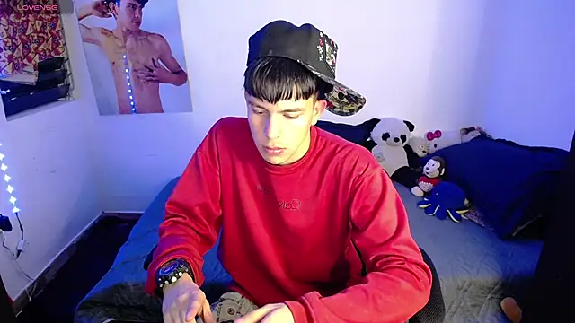 Snapshot of DominicPrince chatting on 09.22.25 DominicPrince online show from 09.22.25