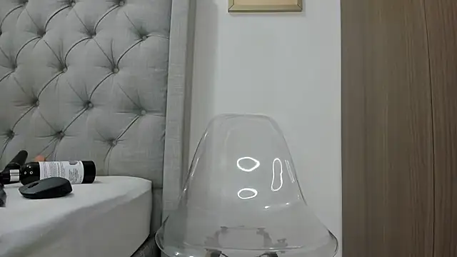 Carolina love19 online show from 12.23.24