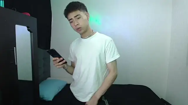 sexybat twink online show from 01.26.25