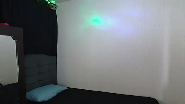 sexybat twink online show from 02.02.25