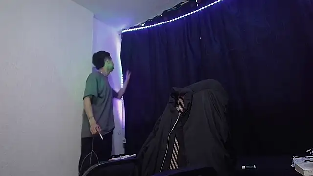 sexybat twink online show from 03.17.25