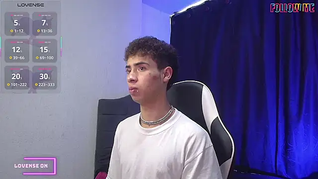 sexybat twink online show from 10.04.25