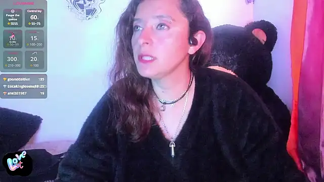 Snapshot of Baioleth chatting on 02.22.25 Baioleth online show from 02.22.25