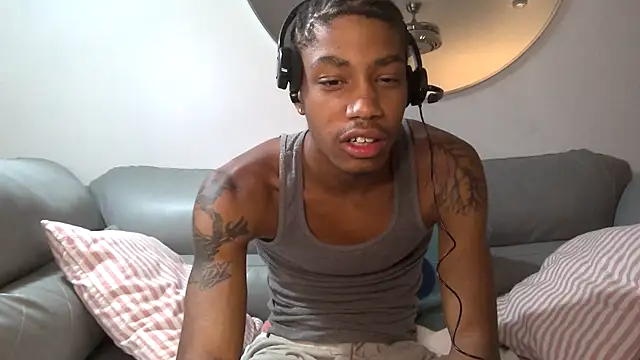 Skinnyblackman online show from 10.05.25