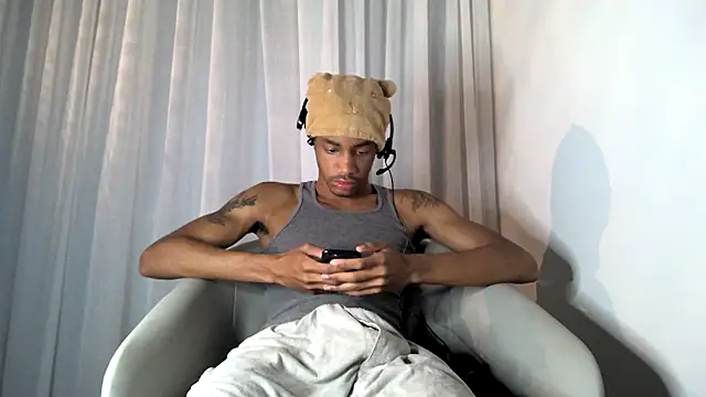 Skinnyblackman online show from 10.28.25