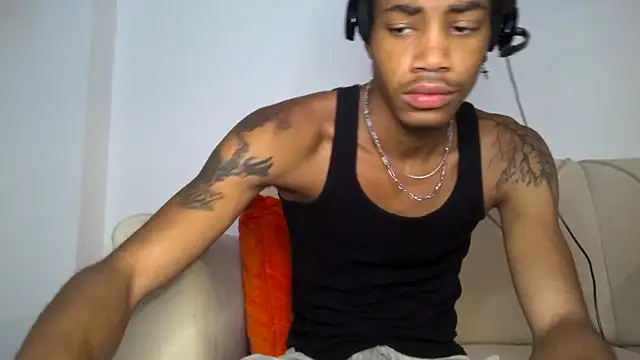 Skinnyblackman online show from 11.15.25