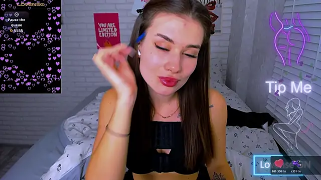 UrJoyy online show from 04.16.26