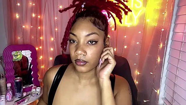 Snapshot of SheSoNastyy_21 chatting on 12.04.24 SheSoNastyy 21 online show from 12.04.24