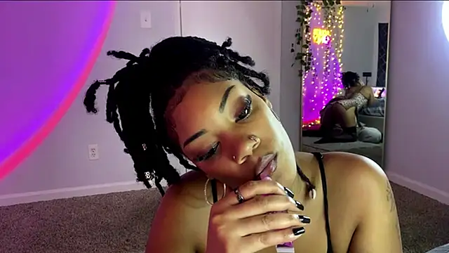 Snapshot of SheSoNastyy_21 chatting on 09.26.25 SheSoNastyy 21 online show from 09.26.25