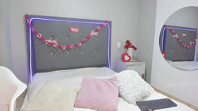 emma lye online show from 04.04.26