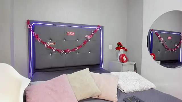 emma lye online show from 04.11.26