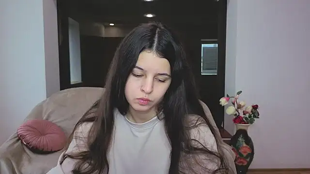 Molly Owens online show from 10.09.25