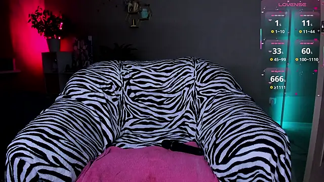 Tanya Acid online show from 02.16.25