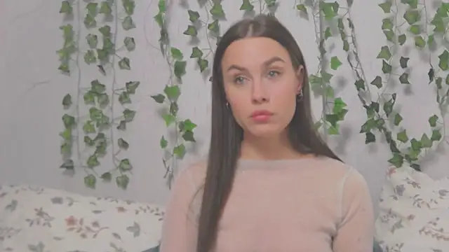 MiaNell online show from 03.04.25