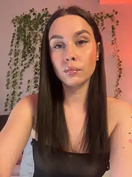 MiaNell online show from 10.30.25