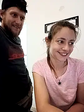 Snapshot of Missmesexycouple69 chatting on 11.21.25 Missmesexycouple69 online show from 11.21.25