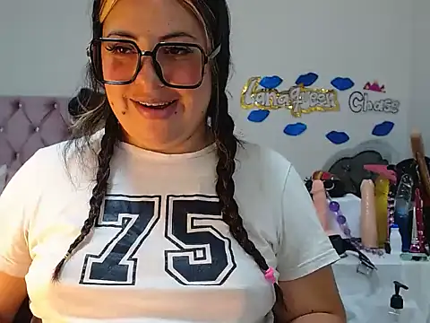 Snapshot of lanaqueen699 chatting on 02.11.25 lanaqueen699 online show from 02.11.25