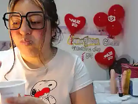 Snapshot of lanaqueen699 chatting on 02.14.25 lanaqueen699 online show from 02.14.25