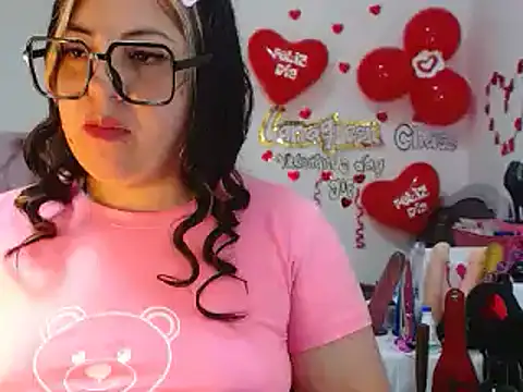 Snapshot of lanaqueen699 chatting on 02.19.25 lanaqueen699 online show from 02.19.25