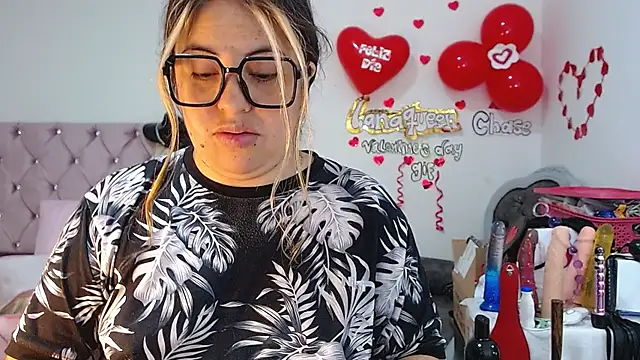Snapshot of lanaqueen699 chatting on 02.25.25 lanaqueen699 online show from 02.25.25