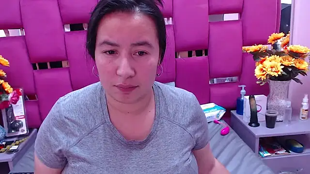 Snapshot of NaomyPrinces chatting on 12.20.24 NaomyPrinces online show from 12.20.24