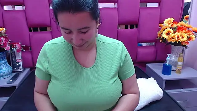 Snapshot of NaomyPrinces chatting on 01.20.25 NaomyPrinces online show from 01.20.25