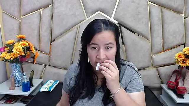 Snapshot of NaomyPrinces chatting on 01.22.25 NaomyPrinces online show from 01.22.25