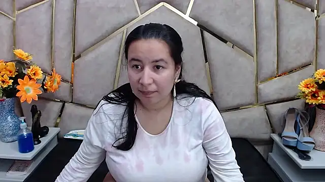 Snapshot of NaomyPrinces chatting on 01.25.25 NaomyPrinces online show from 01.25.25