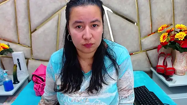 Snapshot of NaomyPrinces chatting on 02.17.25 NaomyPrinces online show from 02.17.25