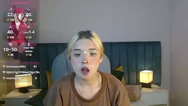 Snapshot of april_bunnyy chatting on 01.03.25 april bunnyy online show from 01.03.25