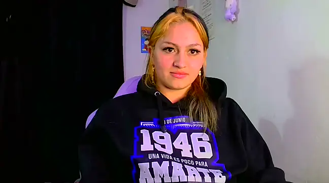 Snapshot of lucycherry__ chatting on 12.31.24 lucycherry   online show from 12.31.24