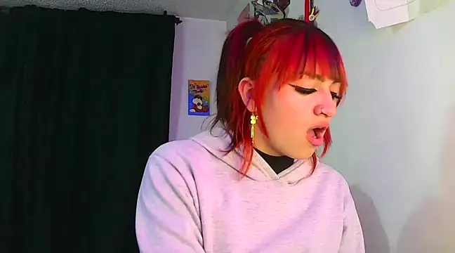 Snapshot of lucycherry__ chatting on 01.22.25 lucycherry   online show from 01.22.25