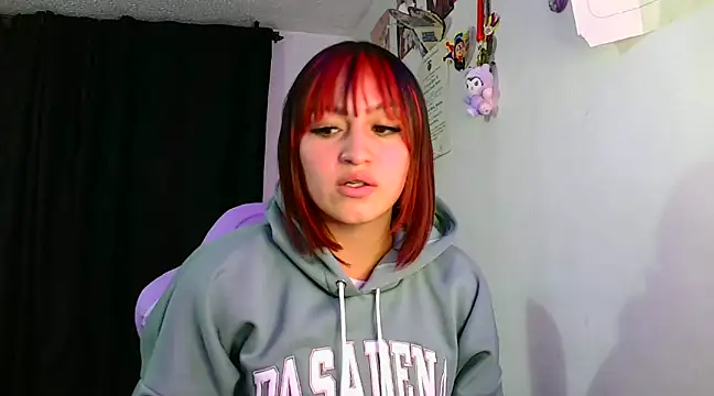 Snapshot of lucycherry__ chatting on 01.25.25 lucycherry   online show from 01.25.25