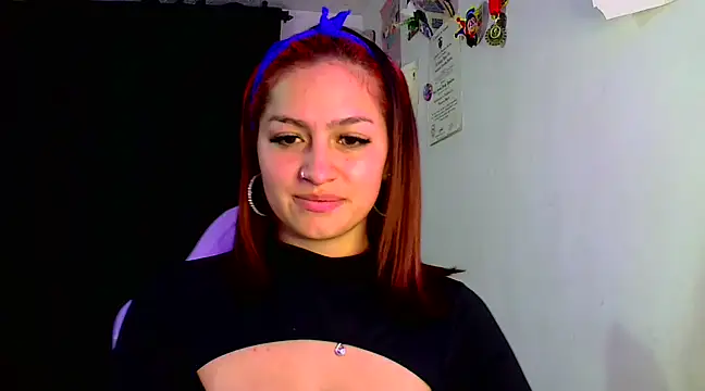 Snapshot of lucycherry__ chatting on 02.05.25 lucycherry   online show from 02.05.25