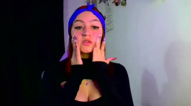 Snapshot of lucycherry__ chatting on 02.05.25 lucycherry   online show from 02.05.25