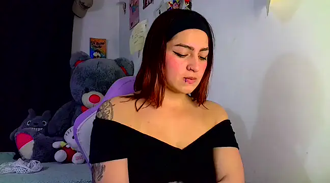 Snapshot of lucycherry__ chatting on 03.11.25 lucycherry   online show from 03.11.25