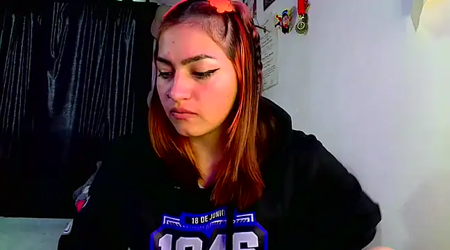 Snapshot of lucycherry__ chatting on 03.18.25 lucycherry   online show from 03.18.25