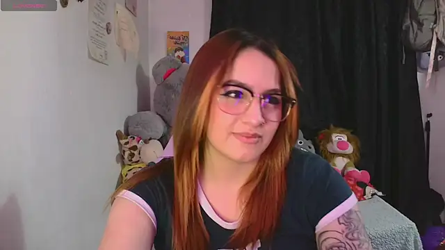 Snapshot of lucycherry__ chatting on 09.24.25 lucycherry   online show from 09.24.25