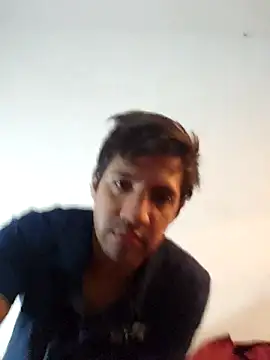 Snapshot of LiosArmando420 chatting on 11.30.25 LiosArmando420 online show from 11.30.25