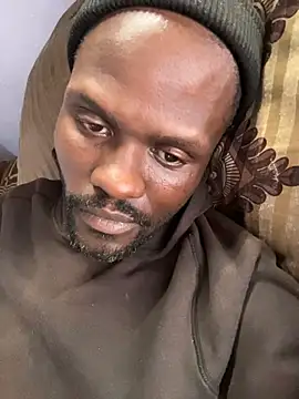 Snapshot of BringBackLostLover chatting on 11.18.25 BringBackLostLover online show from 11.18.25