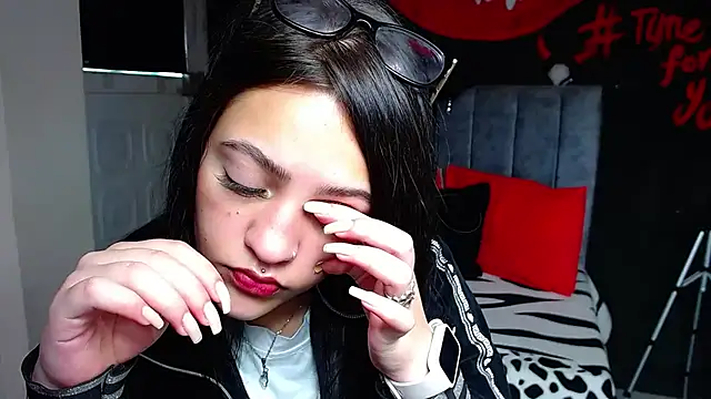 Violettasquirt online show from 03.24.26