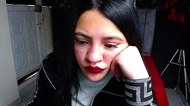 Violettasquirt online show from 05.15.26
