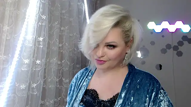 Snapshot of JewellKiss7 chatting on 01.19.25 JewellKiss7 online show from 01.19.25